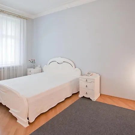 Apartment Tsentr S Odnoi Spal'nei Nezavisimsoti Minsk